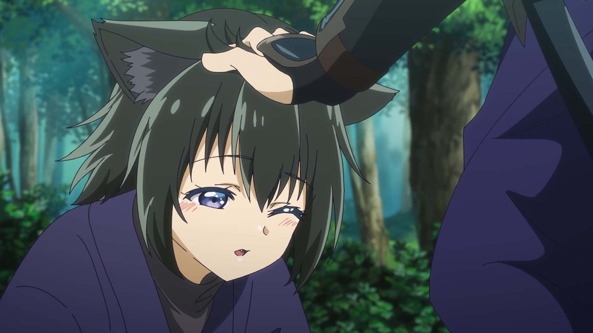 TVアニメ「骸骨騎士様、只今異世界へお出掛け中Ⅱ」本PV第弾より、サスケに頭を撫でられるチヨメ。