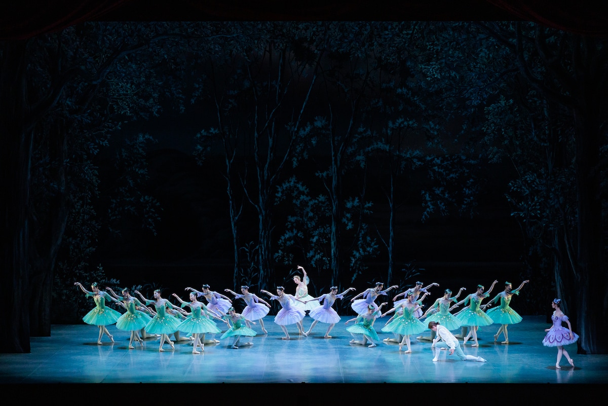 東京バレエ団「眠れる森の美女」（2023年公演）より。（Photo by Shoko Matsuhashi）