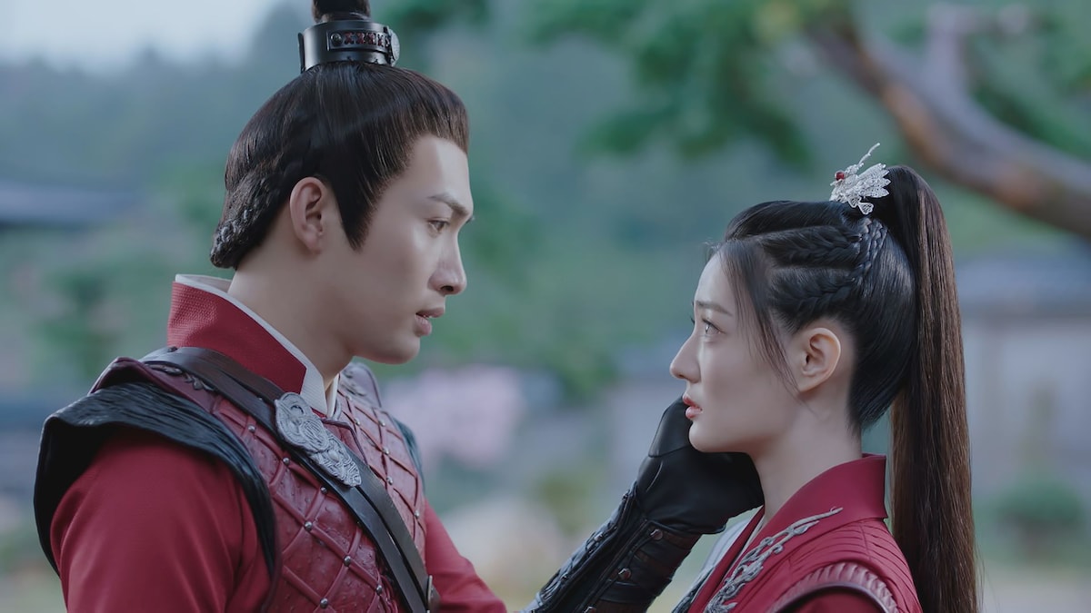 チャン・ビンビン演じる陸離（左）とシュー・ルー演じる柳梢（右）。