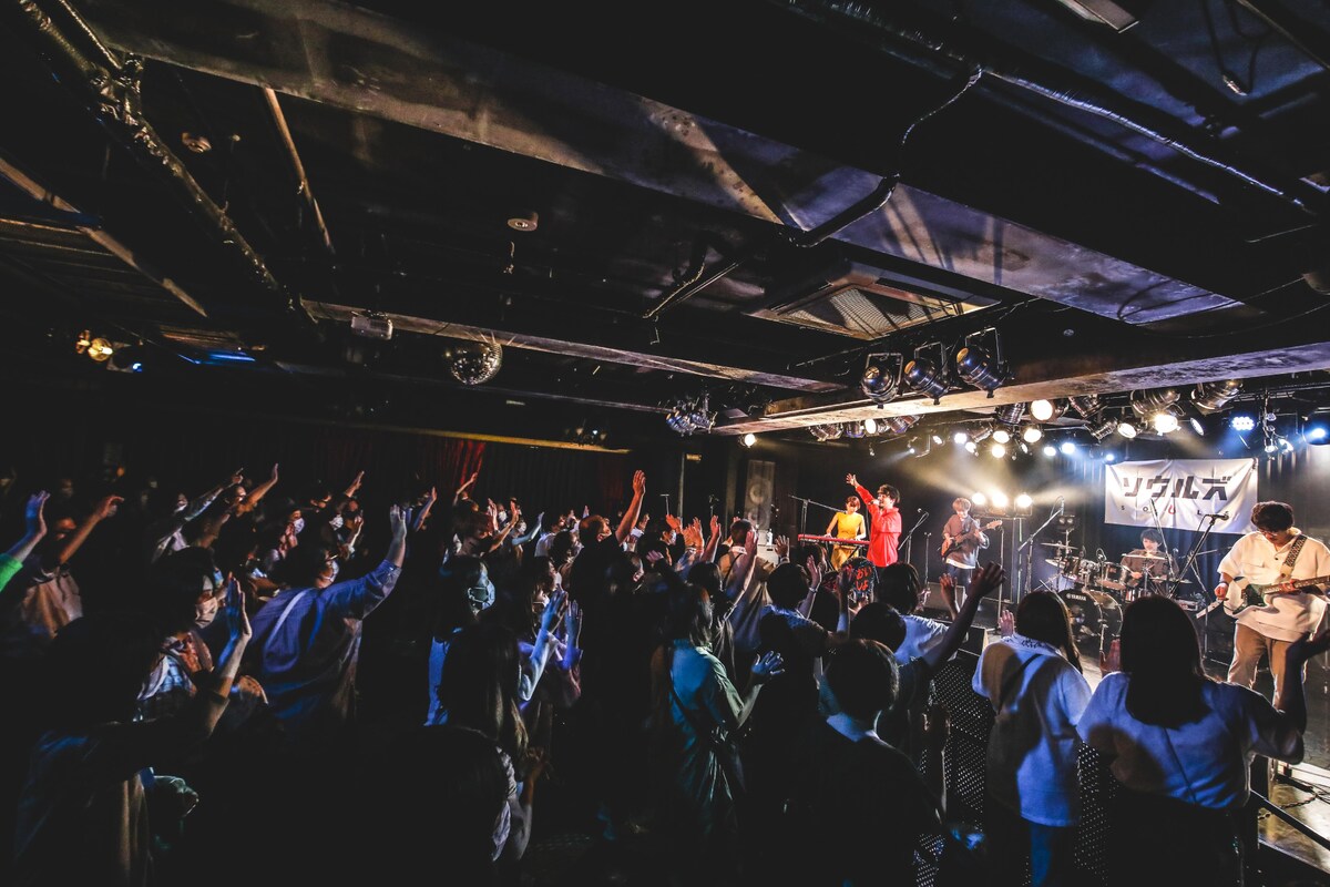 2021年9月に大阪・Music Club JANUSで行われた「ソウルズ ONE MAN LIVE 2021 ~RUN!~」の様子。