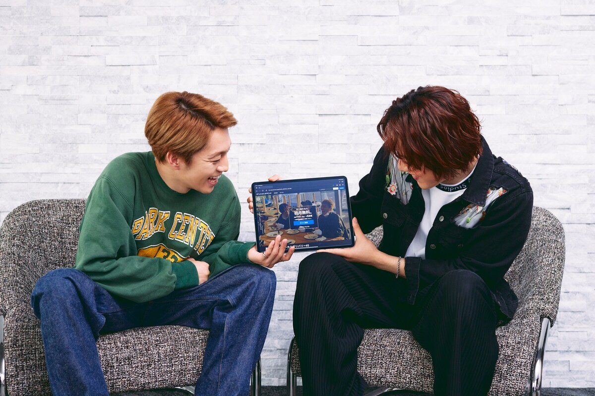 左から森田美勇人、真田佑馬。