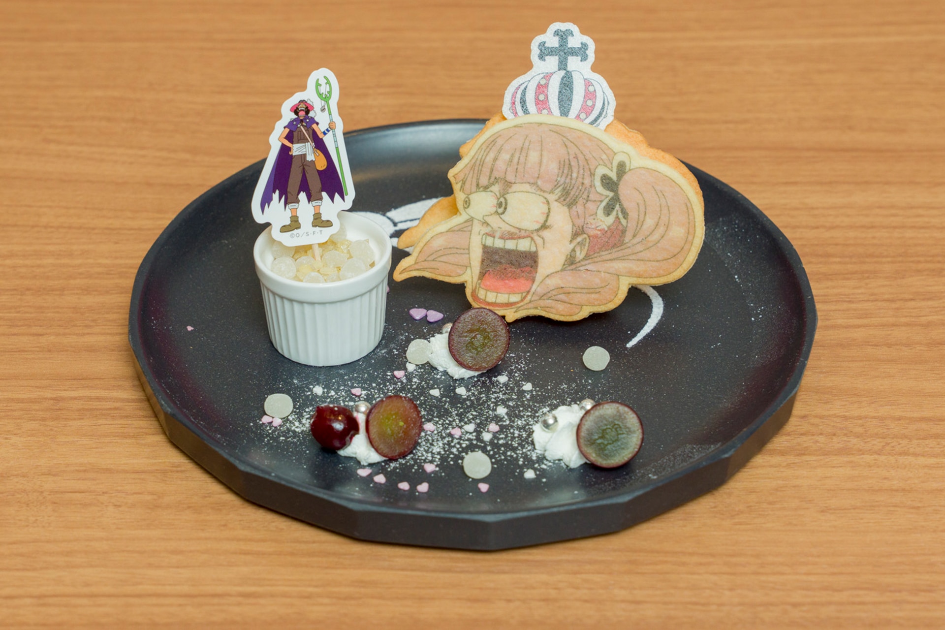 「『おれは元から!!!ネガティブだァ!!!!』ペローナびっくりクッキーアイスサンド」税込1870円