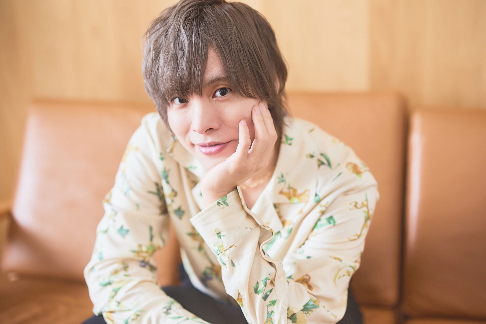 声優兼社長”岡本信彦インタビュー、2つの視点で語る仕事論とセルフケア