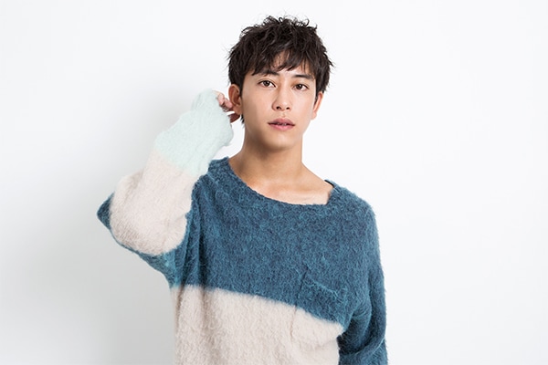 映画 仮面ライダー鎧武 主演 佐野岳氏 サイン入りポスター 映画 仮面ライダー鎧武 主演 佐野岳氏 サイン入りポスター