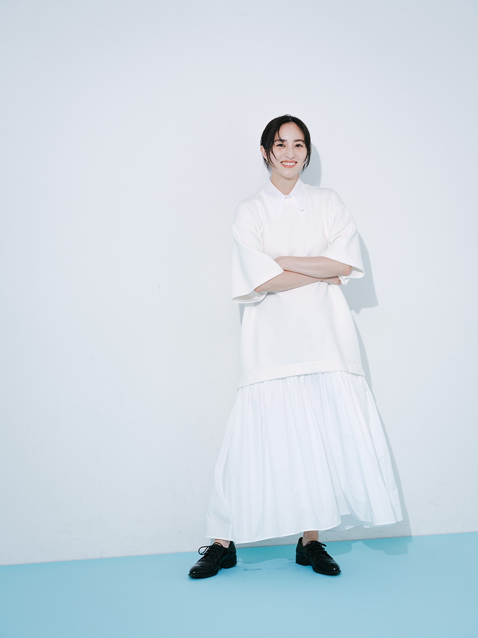 ワンピースコーデの堀田茜