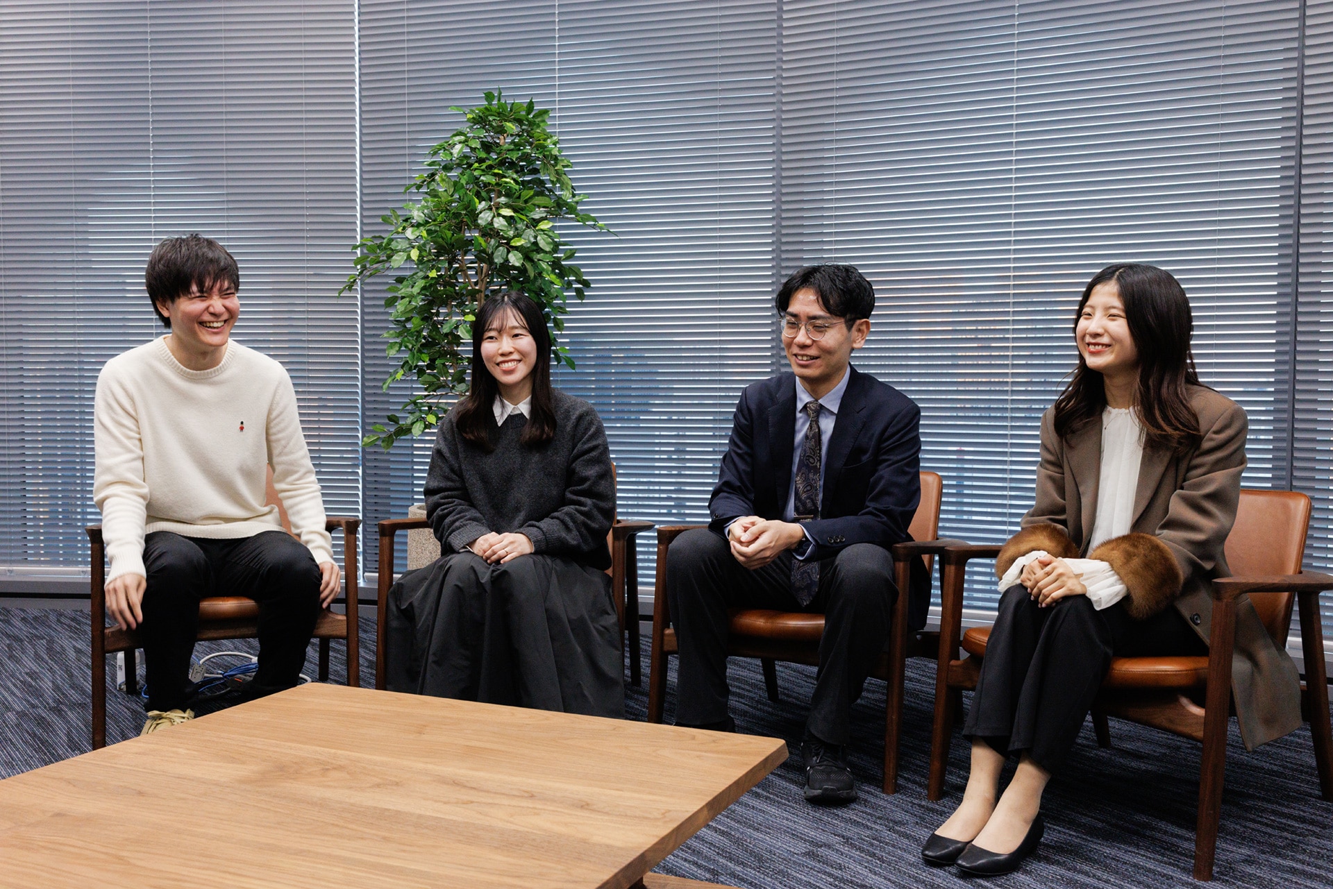 左から木内悠介（アスミック・エース）、小林由佳（KDDI）、源河光大（東急）、山田桃華（東急エージェンシー）