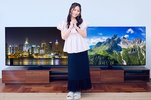 佐々木彩夏（ももいろクローバーZ）がSHARP「AQUOS」最新機種を体験、ももクロ＆ソロコンのライブ映像を視聴して大興奮