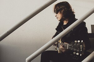 浅井健一が語るソロ名義1年半ぶりのアルバム「Caramel Guerrilla」、新生KILLS、AJICOのこと