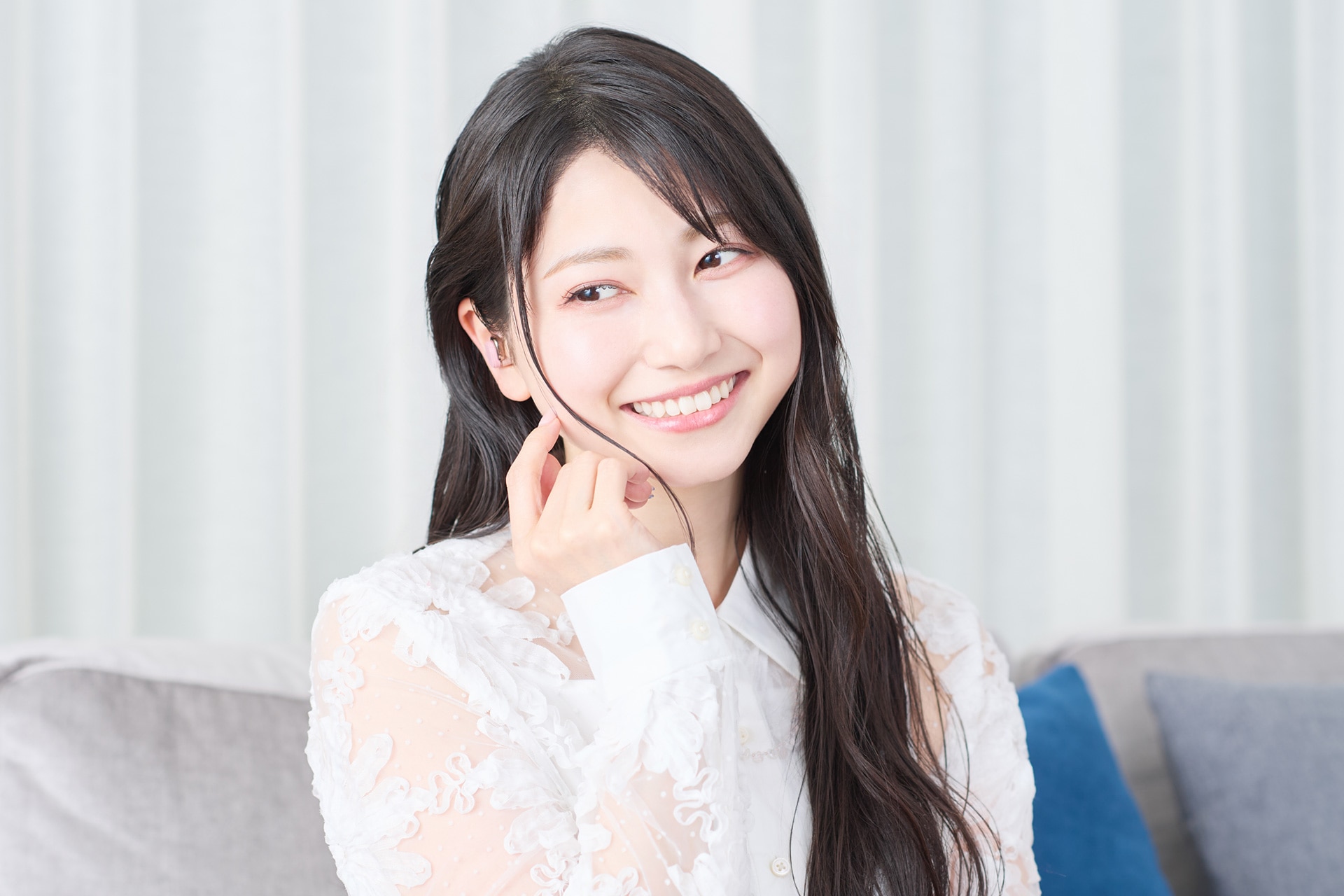 「ATH-SQ1TW2NC」ピンクを装着。