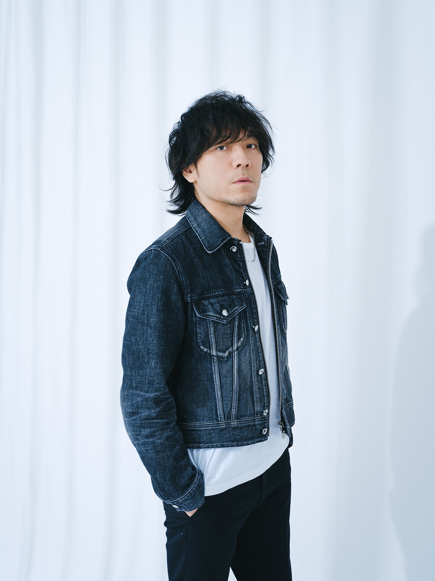 back numberが7thアルバム「ユーモア」を全曲解説、後輩アーティスト4