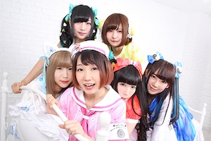 バンドじゃないもん！「Re:start」 みさこインタビュー＆メンバーグラビア特集