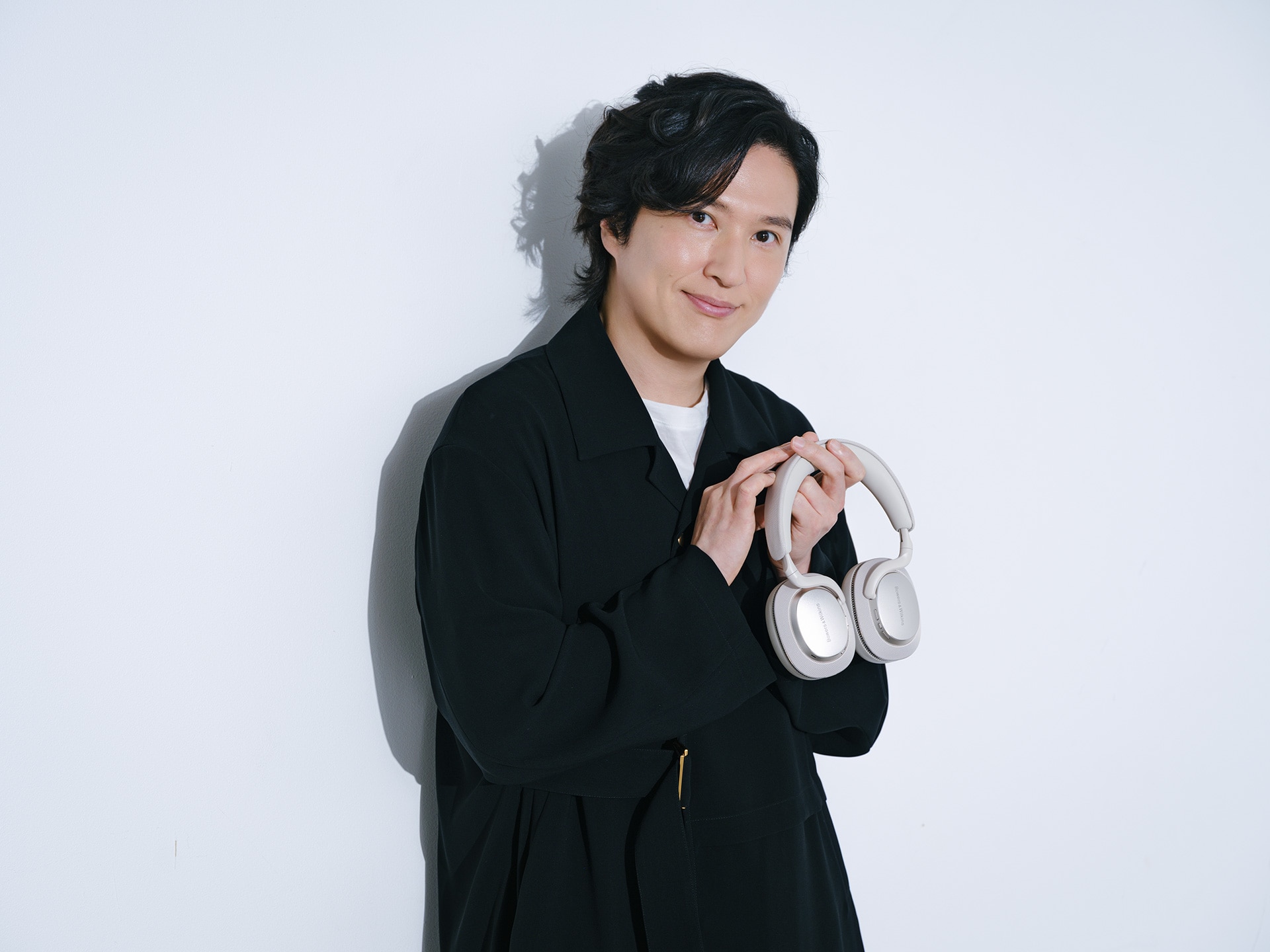 清塚信也とBowers & Wilkins「Px7 S3」キャンバス・ホワイト。