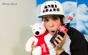 AI×「コカ・コーラ」2013-2014ウィンターキャンペーン特集