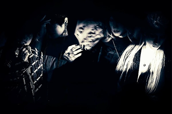 DIR EN GREY「落ちた事のある空」薫ソロインタビュー｜司令塔