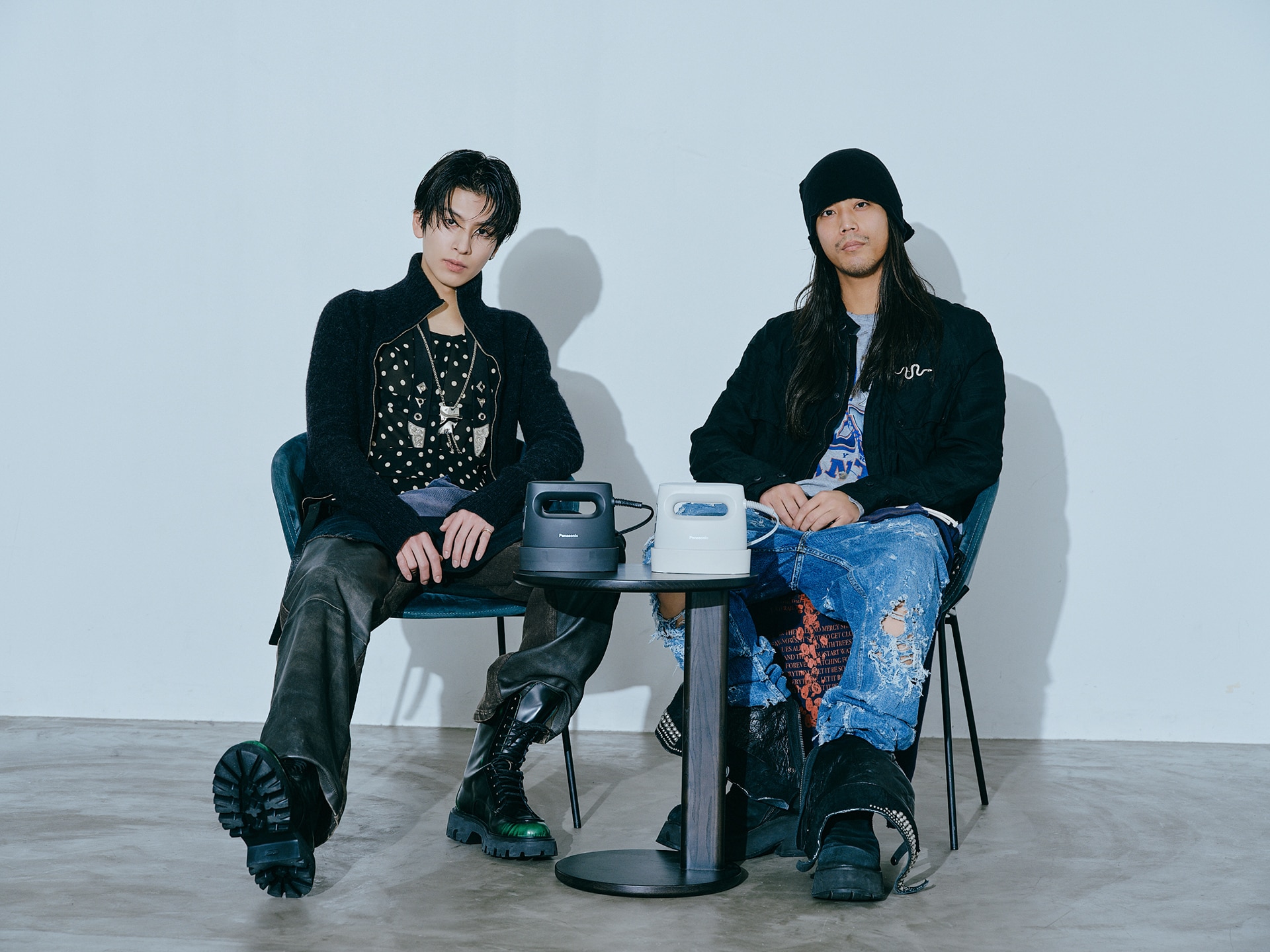 左から長谷川慎(THE RAMPAGE)、auskou。