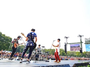 flumpool「flumpool 真夏の野外★LIVE2015 『FOR ROOTS』~オオサカ・フィールズ・フォーエバー~」特集