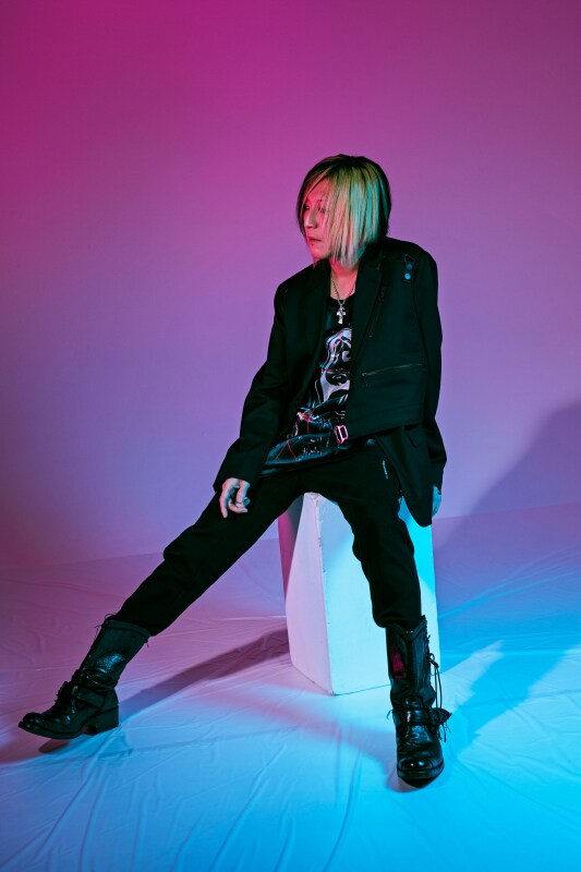 GLAY「FREEDOM ONLY」特集｜“トリックスター”HISASHIが名器を手に追求