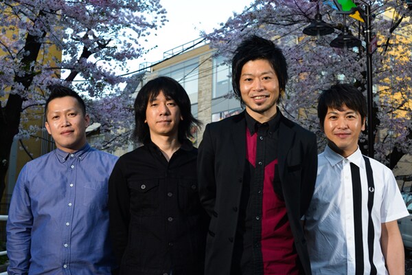 THE イナズマ戦隊「LIVE GOES ON!」インタビュー｜ズッコケ続けて20年
