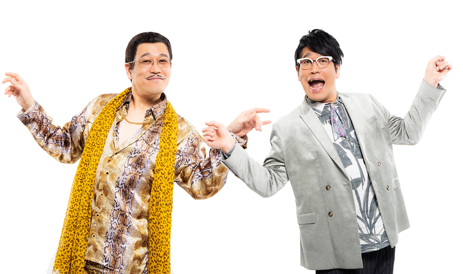 左からピコ太郎、古坂大魔王。