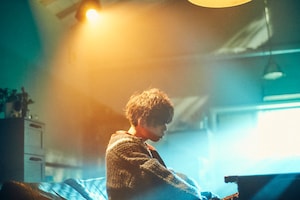 神山羊「しあわせなおとな」インタビュー