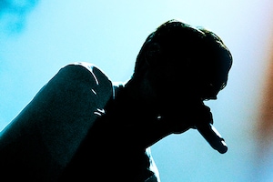 カンザキイオリ 新作アルバム発売記念インタビュー｜“不器用な男”がセルフボーカルに挑戦する理由