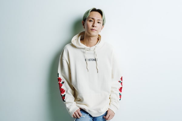 浦田直也　トレーナー　LEGENDA 黒 浦田直也トレーナーLEGENDA 黒