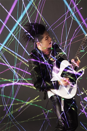 MIYAVI「Afraid To Be Cool / Raise Me Up」特集