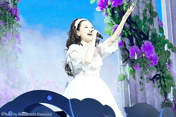 水樹奈々「HOME」と「RUNNER」2本のライブ収めたBlu-ray/DVDが12