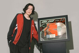 米津玄師インタビュー｜「KICK BACK」米レコード協会ゴールド認定に寄せて