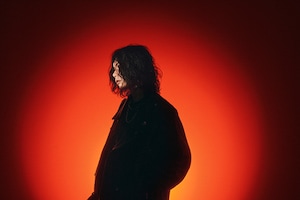 米津玄師「IRIS OUT / JANE DOE」インタビュー|2曲に刻んだレゼの魅惑とその足跡、宇多田ヒカルとの制作秘話を語る