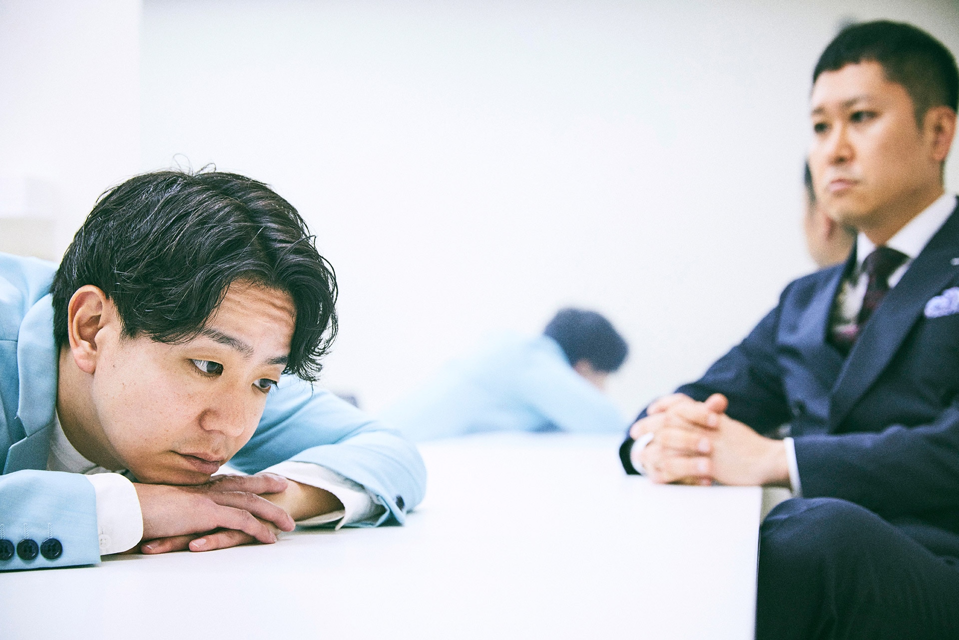 小橋共作（左）