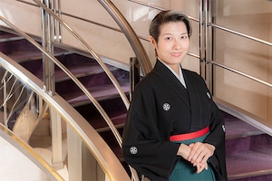 意志を持って輝く“個の時代”へ、新トップスター楊琳(やんりん)が誘うOSK日本歌劇団「レビュー夏のおどり『STARt』」