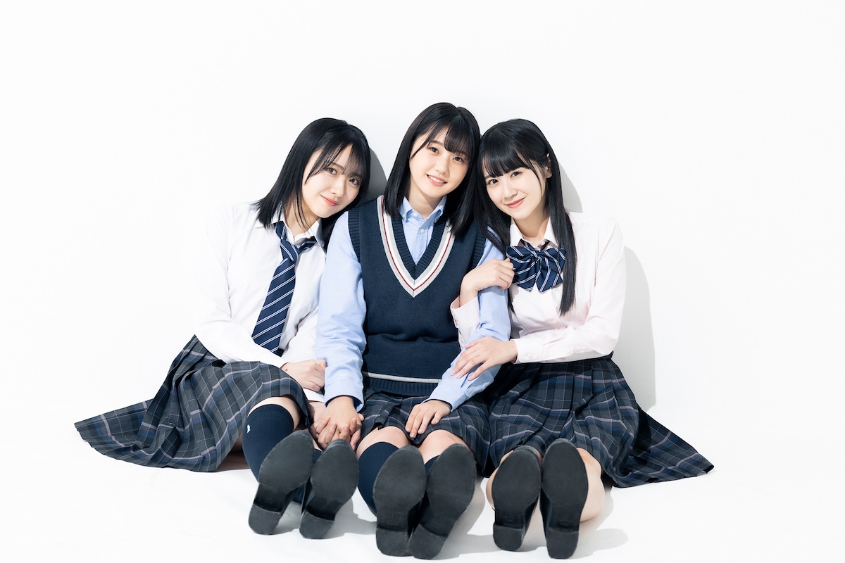 写真左から石田千穂、瀧野由美子、中村舞。