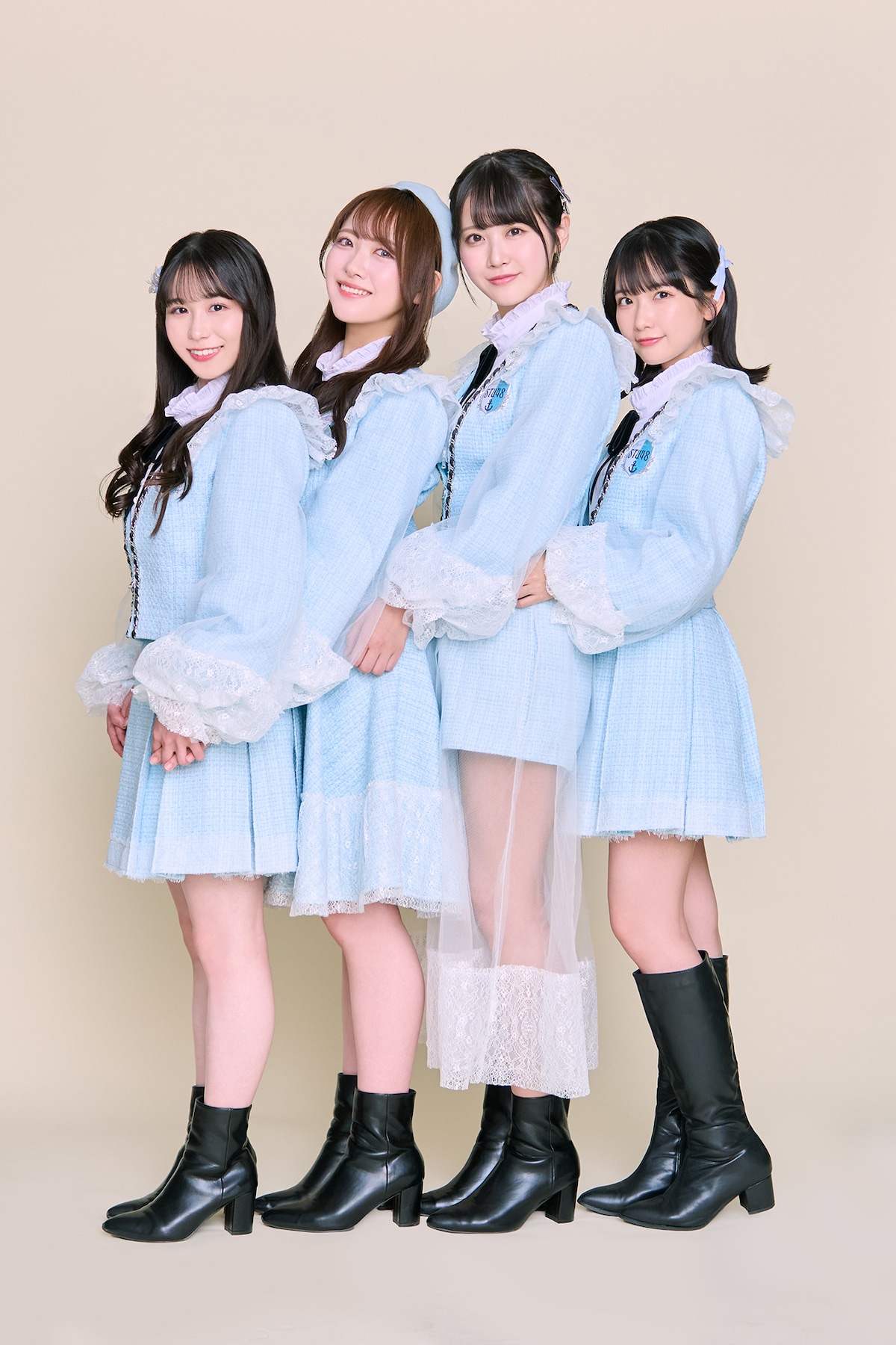 左から岡田あずみ、石田千穂、中村舞、高雄さやか。