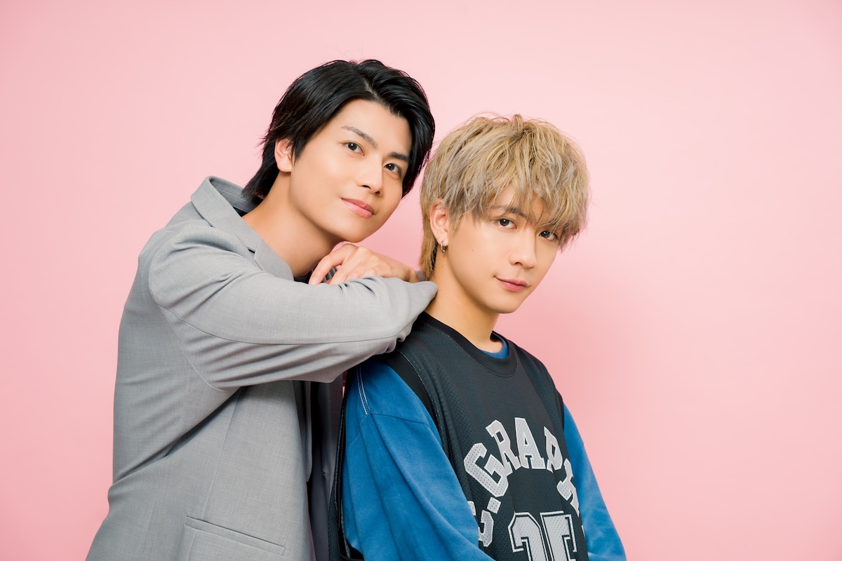 左から多和田任益、田中洸希。