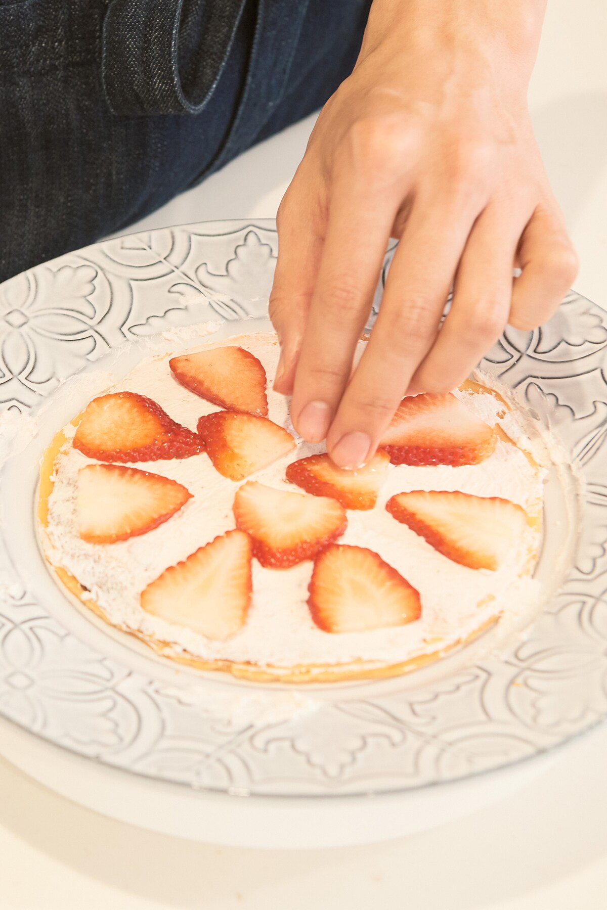 平坦になるよう苺の並びも均等に。