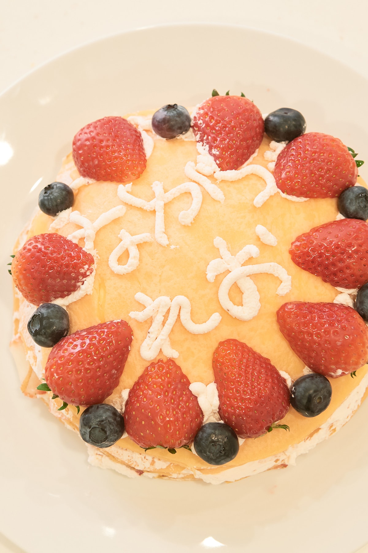 苺のミルクレープ。