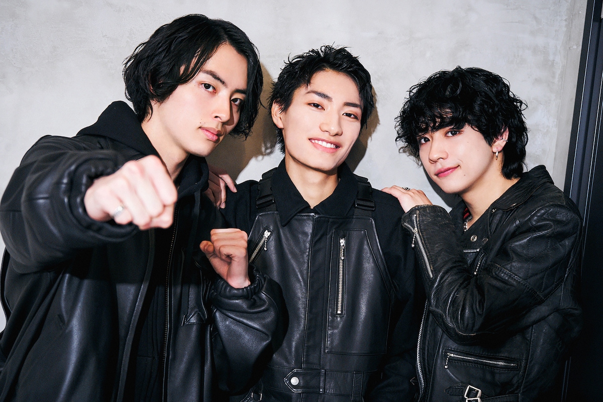 左から松村和哉、柴崎楽、田中洸希。