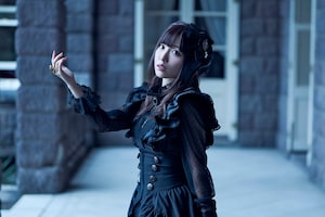 鈴木愛奈の“美しい反抗”とは？攻めの2ndアルバム「Belle révolte」でさらけ出す“本当の自分”