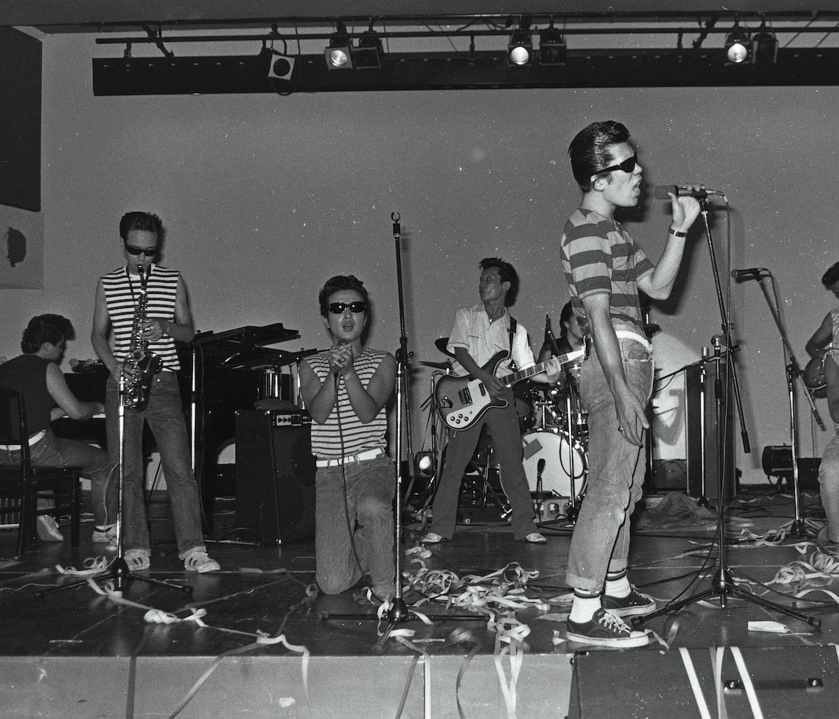 「EastWest'77」に出場した、アマチュア時代のシャネルズ。