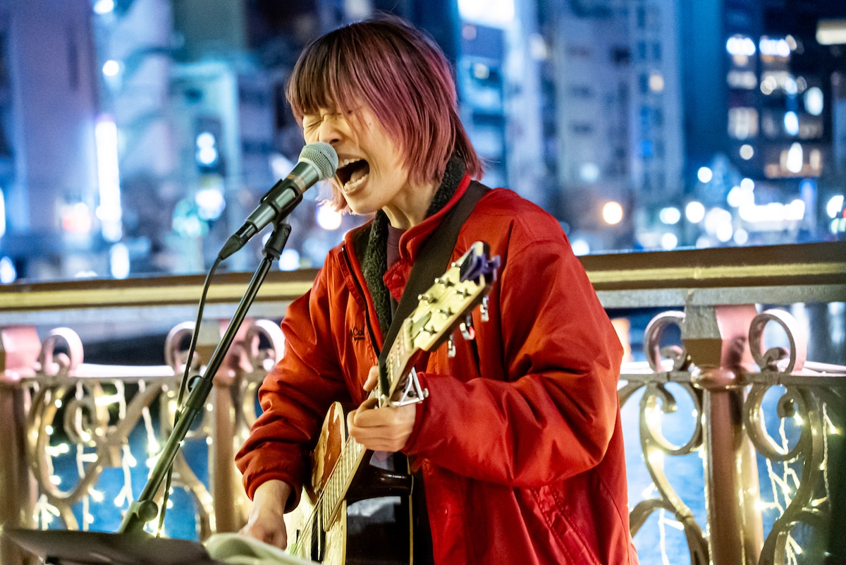 鈴木実貴子（Vo, G）