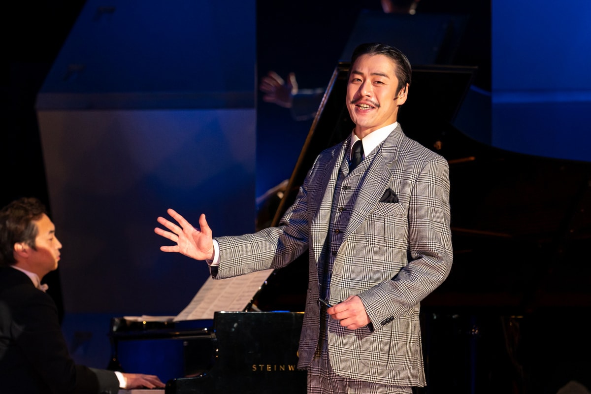 「Music Program TOKYO シアター・デビュー・プログラム『ラヴェル最期の日々』《新制作》」（2024年公演）より、ジャック・ド・ゾゲブ役の西尾友樹。（撮影：飯田耕治、提供：東京文化会館）