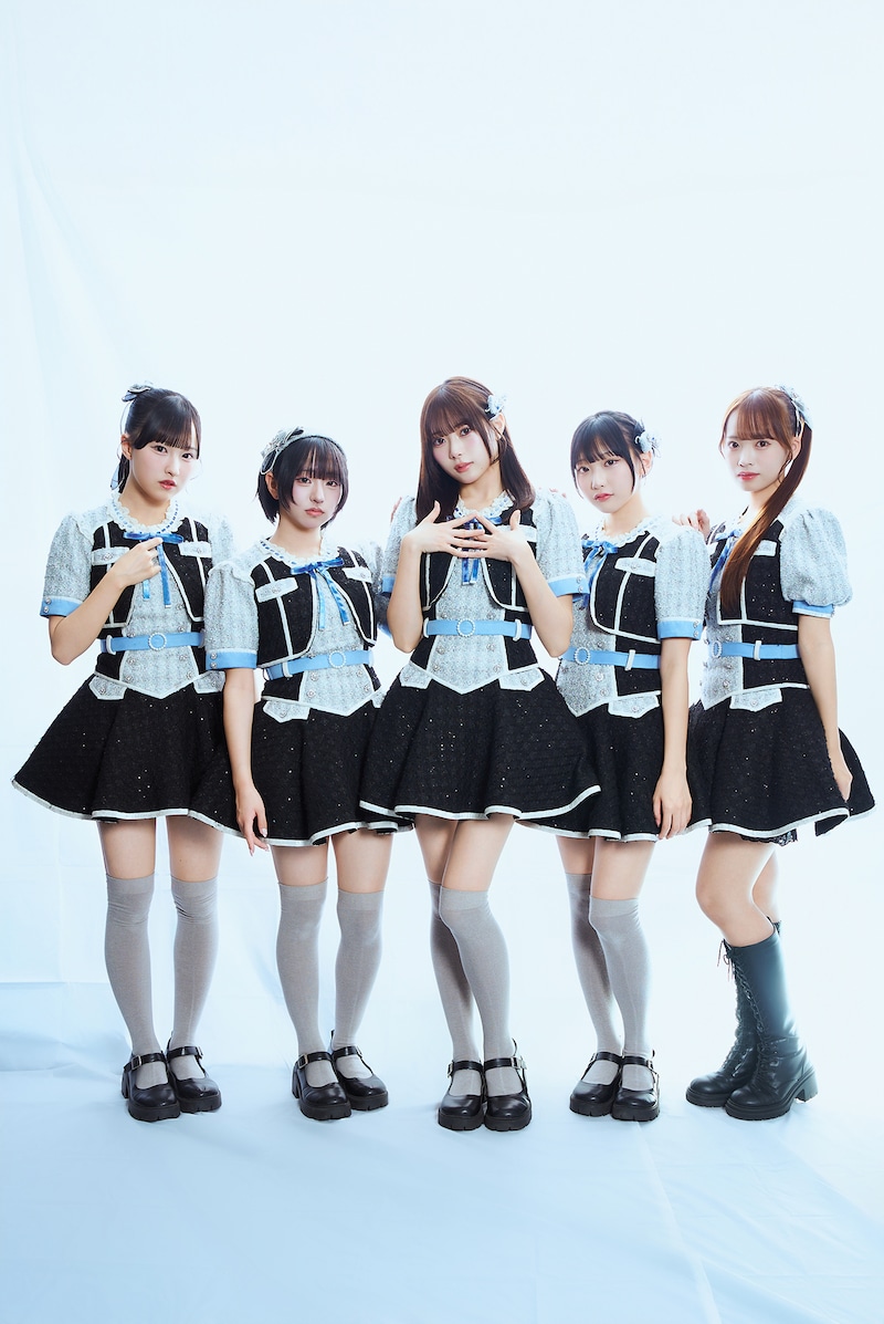 左から東山恵里沙、涼海すう、橋本桃呼、城月菜央、日向端ひな。