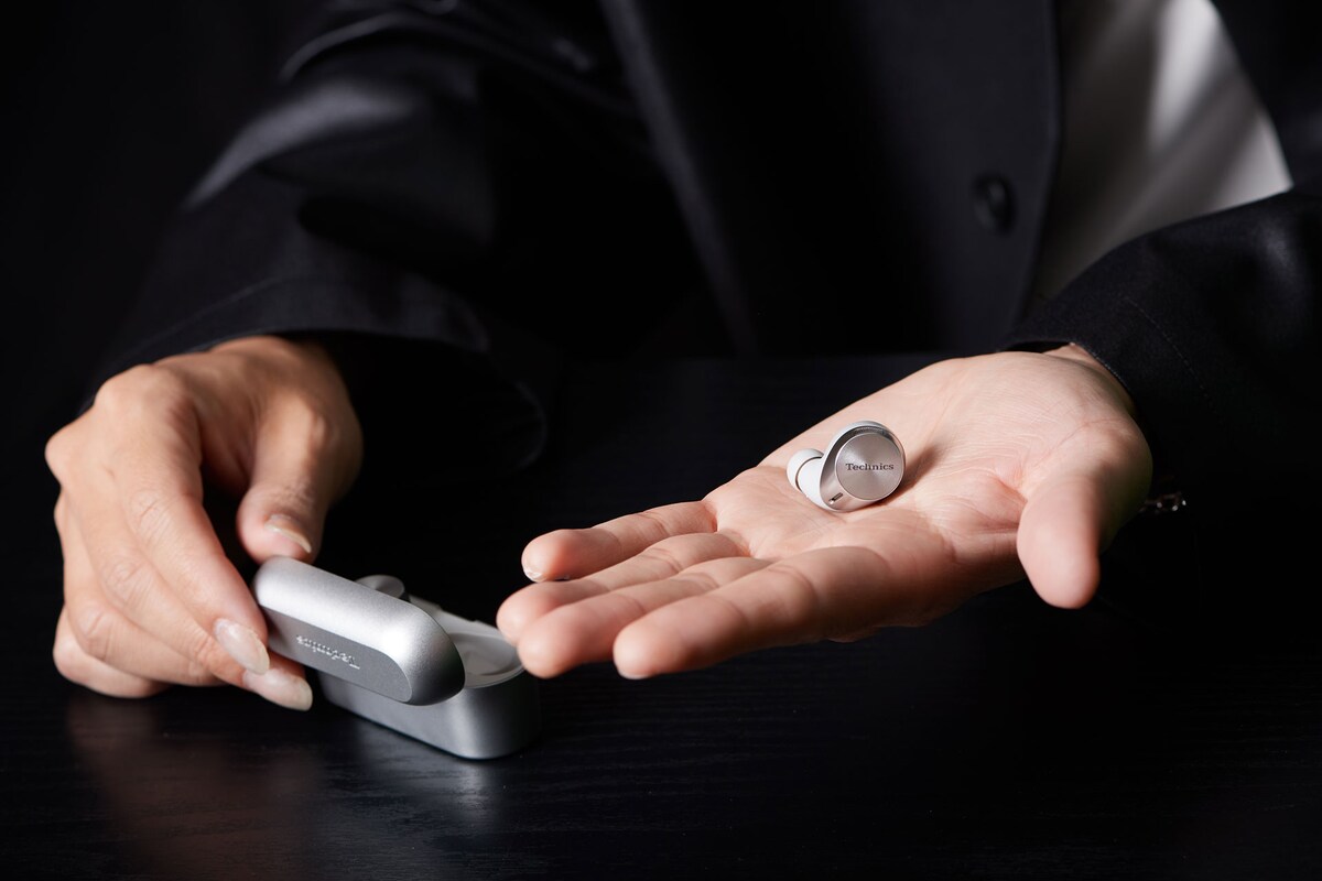 Technics「EAH-AZ60」