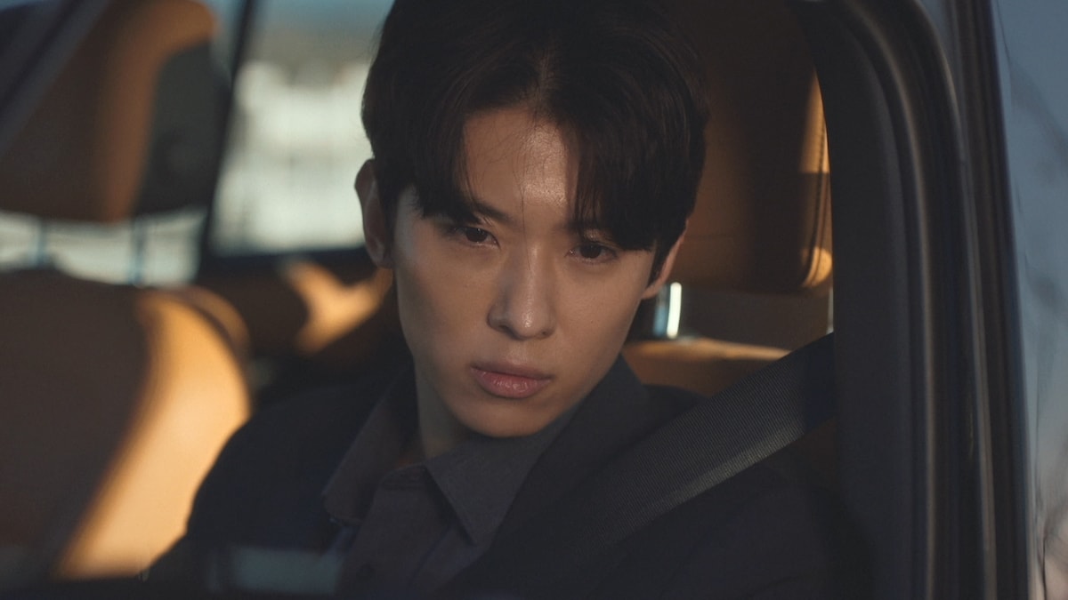 「アイショッピング～返品された子どもたち～」場面写真。キム・ジニョン（DEX）演じるチョン・ヒョン