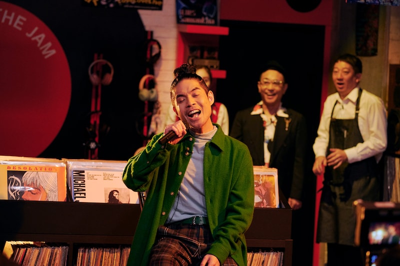 “あの名曲”を熱唱する久保田利伸。