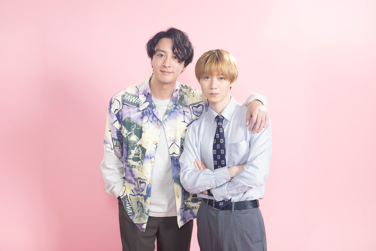 左から渡部秀、小越勇輝