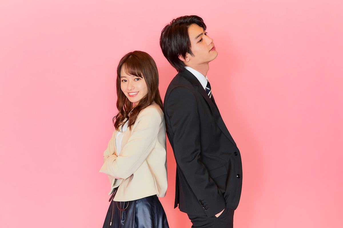 左から山本舞香、板垣瑞生。