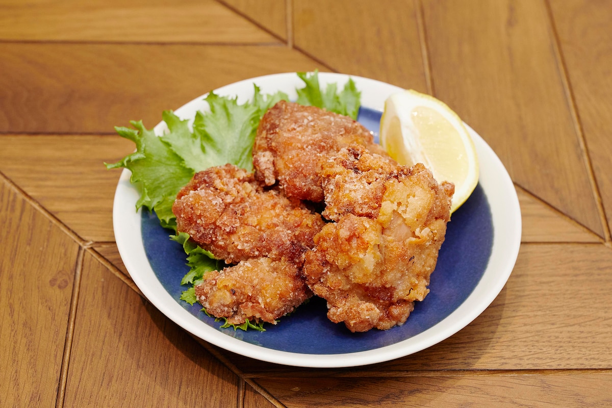 「から揚げの天才」から発売されているコラボから揚げ。