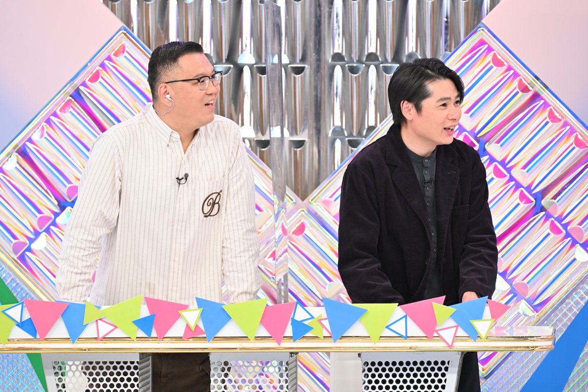 MCの長谷川忍（シソンヌ）と吉村崇（平成ノブシコブシ）。